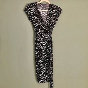 wrap dress with clasp in great condition!